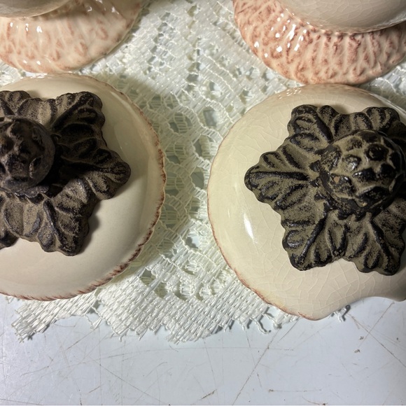 Vintagecream-colored ceramic sugar bowl and creamer set features decorative lids - Picture 6 of 8